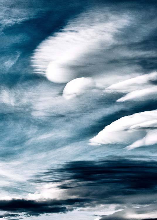  - Fotokunst, die einen Himmel mit einzigartigen Wolken zeigt.