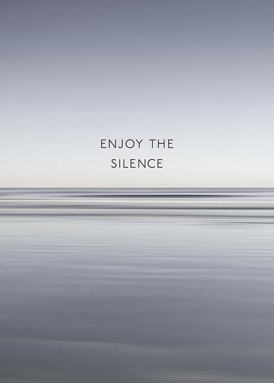 - Mindfulness Poster mit dem Aufruf ''Enjoy the silence'' auf weitem Meer.