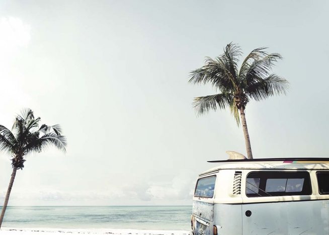 – Poster eines Vans vor einem Strand