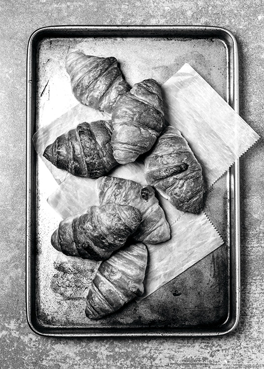  - Schönes Küchenposter, das Croissants fürs Frühstück angerichtet zeigt.
