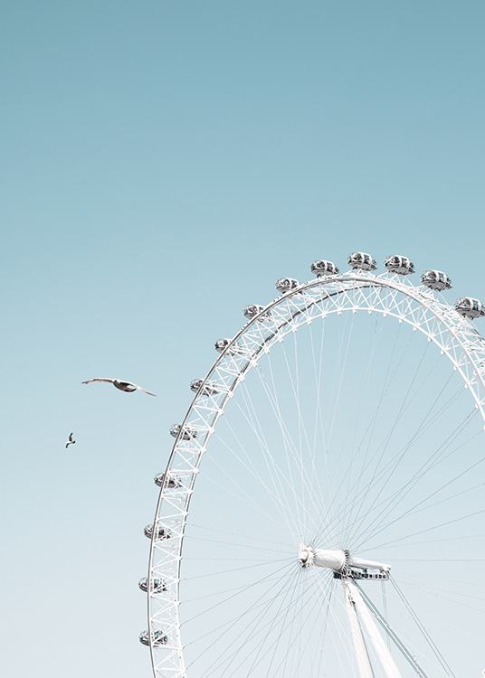 - Kunstvolle Aufnahme des London Eye mit einem wolkenlosen blauen Himmel im Hintergrund.