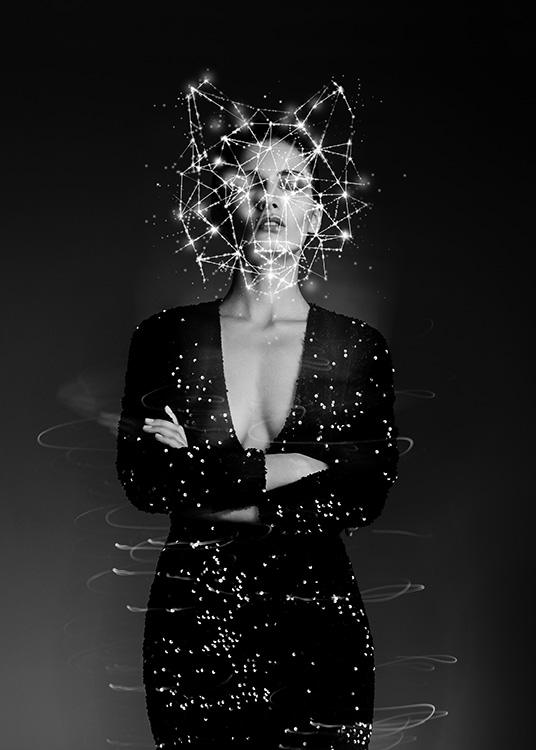 – Schwarz–Weiß–Fotografie einer Frau umgeben von Sternen in Form eines Wolfes