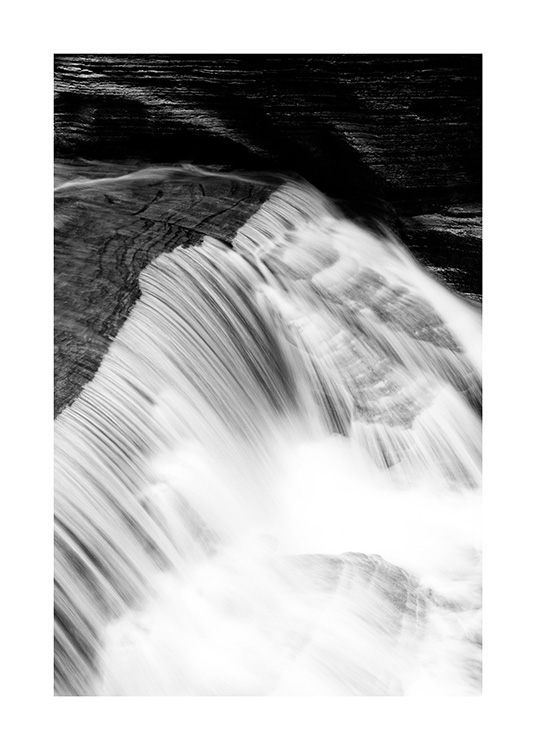  - Schwarz-weiß-Fotografie eines Wasserfalls 