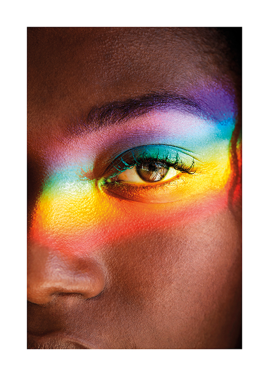  – Fotografie eines braunen Auges mit Regenbogenfarben darüber