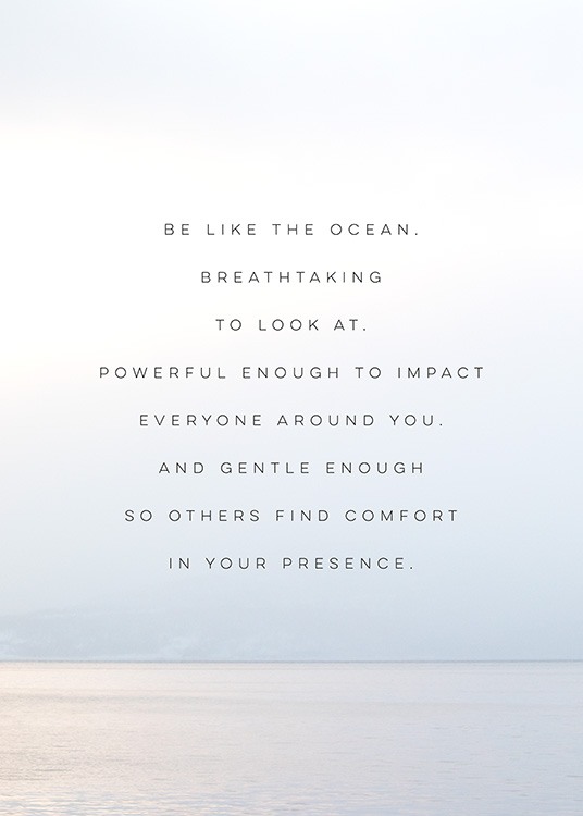  - Sprüchebild mit Zitat, das uns daran erinnert, wie das Meer auf der Fotografie eines ruhigen Meeres zu sein