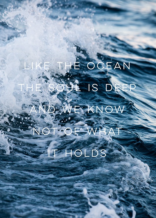  - Fotografie mit der Nahaufnahme einer Welle und einem Zitat darüber, dass die Seele wie das Meer ist