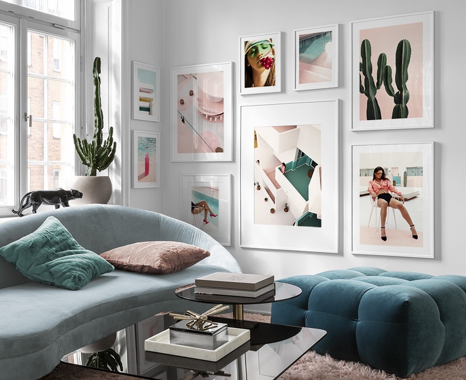 Inspiration für schöne Wohnzimmer Bilderwand mit Postern | Desenio Inspiration für schöne Wohnzimmer Bilderwand mit Postern | Desenio