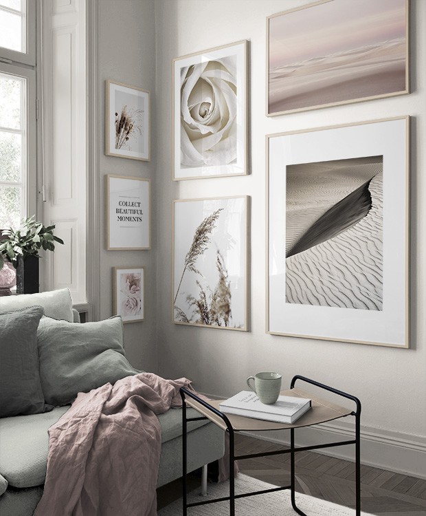 Wohnzimmer in gedämpften Tönen