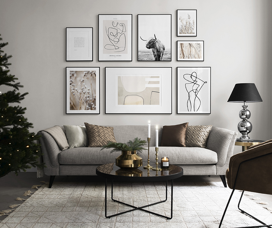 Bilderwand im Wohnzimmer mit Weihnachtsflair